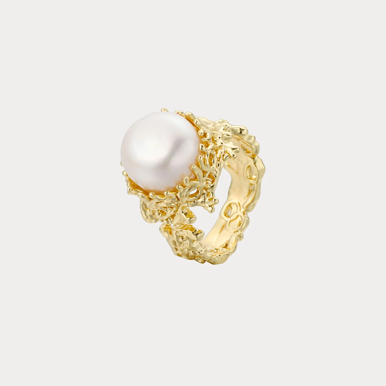 Elegant Pearl-Inspired Textured Ring